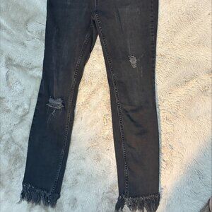 Free People Black Distressed Skinny Jeans with Fringe Hem – Women’s 28